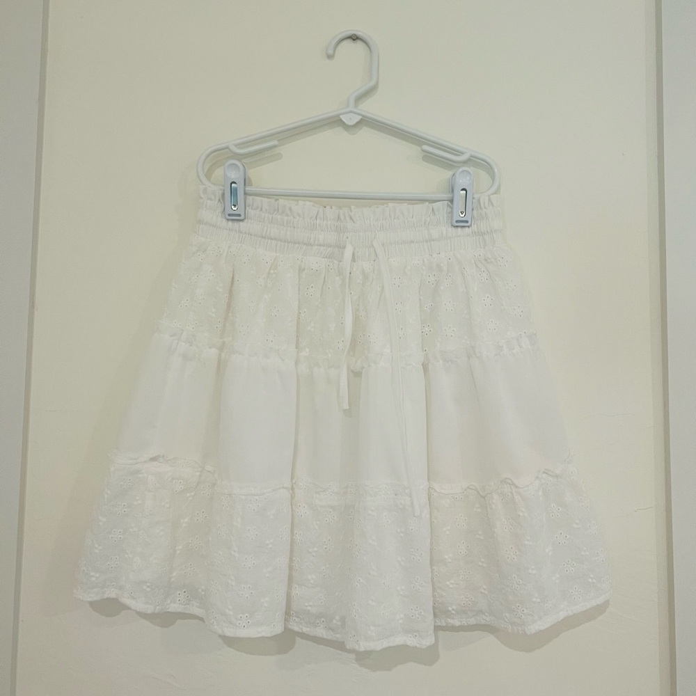 Fashion on Earth White Skirt